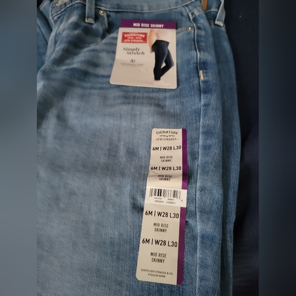 Blue jeans - Picture 2 of 2